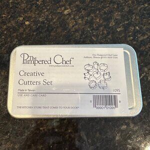 Pampered Chef Creative Cutters Set New Sealed #1095 Mini Cookie Shapes & Tin